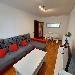 Piso Sencillo Y Acogedor Con Parking Gratuito Apartamento